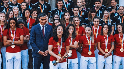 FIFA WORLD CUP WOMEN Trending Image: Spain women's coach calls up World Cup-winning players, not Jenni Hermoso